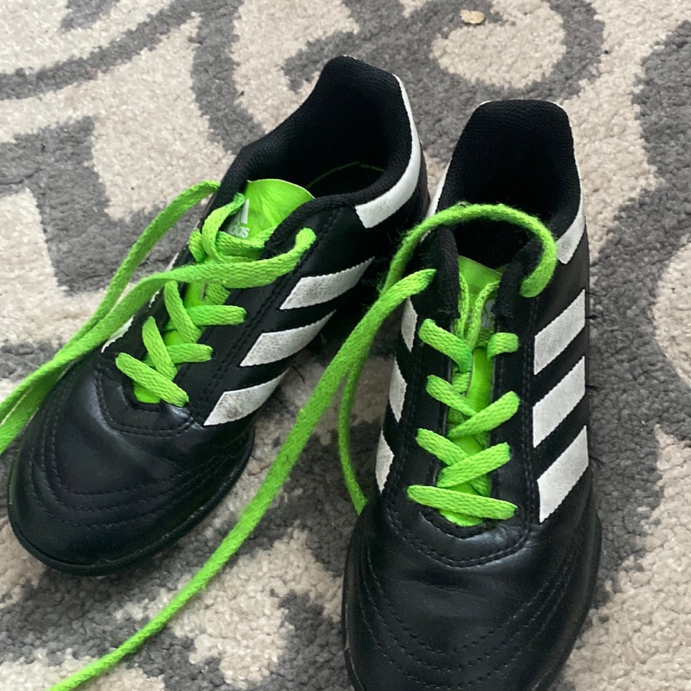 COPY - Indoor soccer sneakers ADIDAS